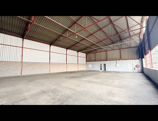 430M² WAREHOUSE TO LET IN WADEVILLE